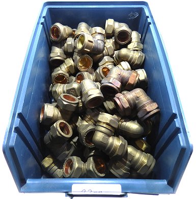 Picture - Box of Quality Brass 22mm Elbow compression plumbing fitting / connector.